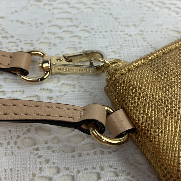 Michael Kors Gold leather Wristlet Clutch Wallet Gold hardware Lined Pocket EUC - Picture 11 of 13